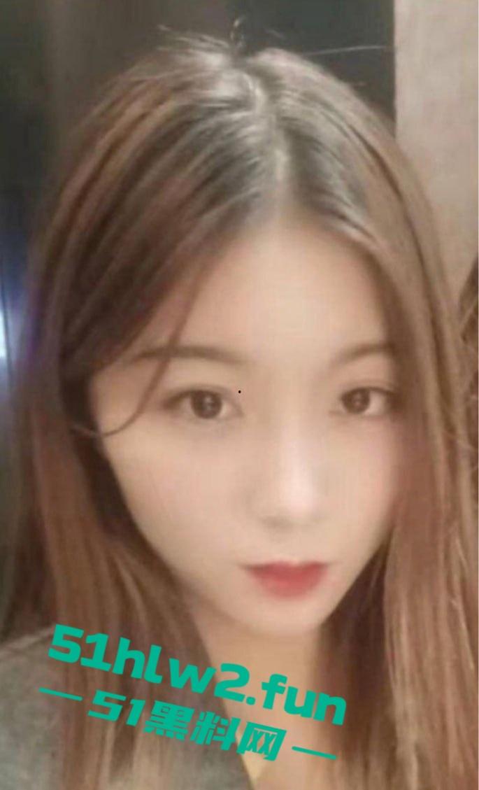 劳斯莱斯车主群现卖妻绿魔,美艳娇妻被群友轮番爆操,男主丝毫不怒,反获万人点赞,成大事者不拘小节牛啊!-7