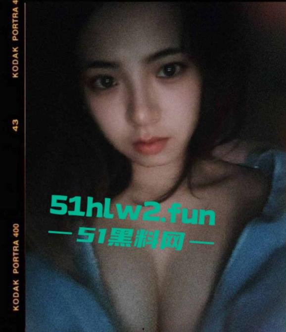 广西南宁反差女教师【柳林依】网上卖弄骚资生活照被扒，性爱视频曝光娇喘淫叫声不断！-6