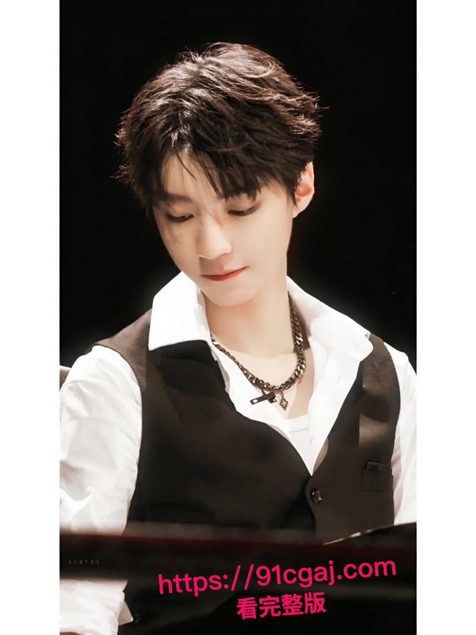 大瓜!王俊凯与经纪人杨柳不雅视频疑流出,七年纠葛藏多少秘密?-9