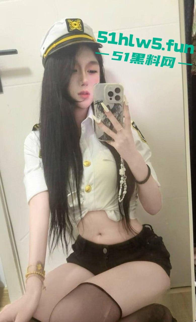 安徽合肥极品美乳母狗【叶蔚然】金主远程调教，黑丝开裆裤暴力撕扯暴力自慰，私人视频曝光流出！-5