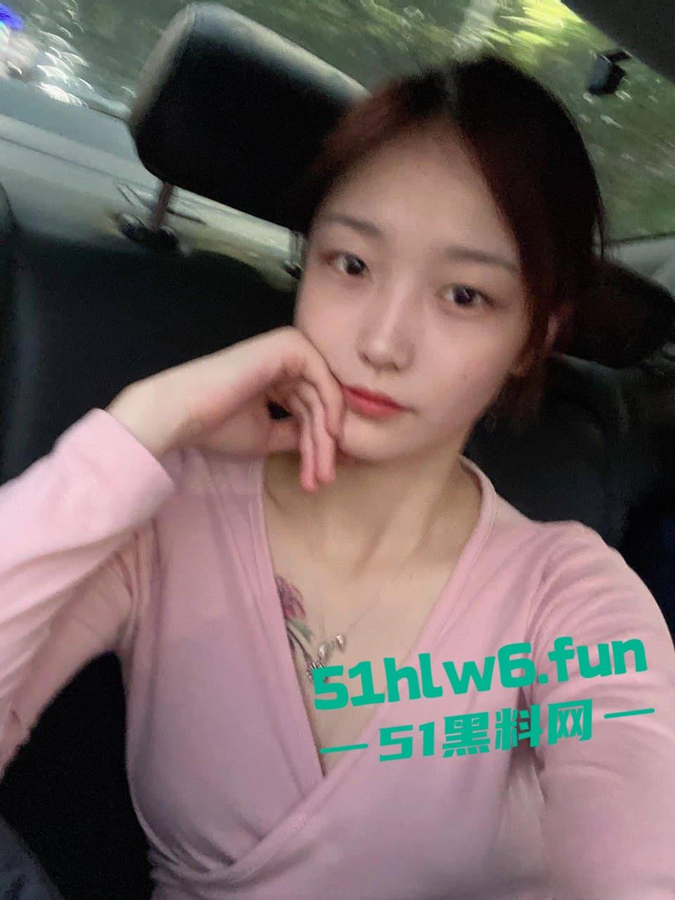 清纯颜值白富美【张欣玥】表面富家千金，背地里骚母狗一条给主人深喉吃屌淫靡喘息，大量不雅视图流出。-7