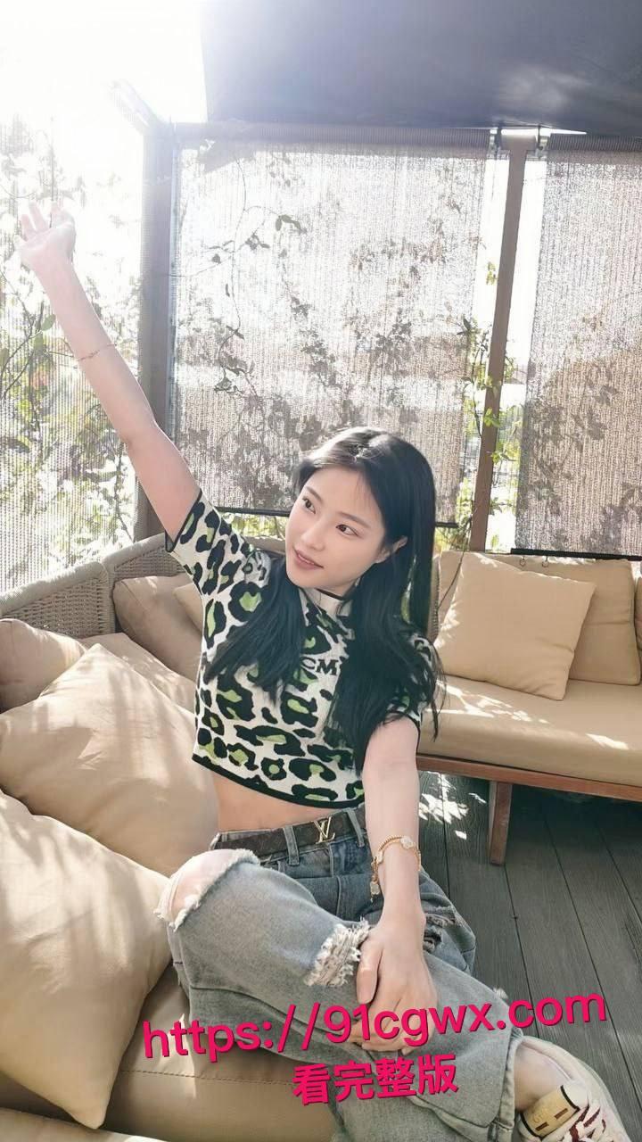 西安音乐学院艺术系学生宋昕宸 汉服cos武媚娘服侍主人 让你感受帝王般的视觉冲击！-10