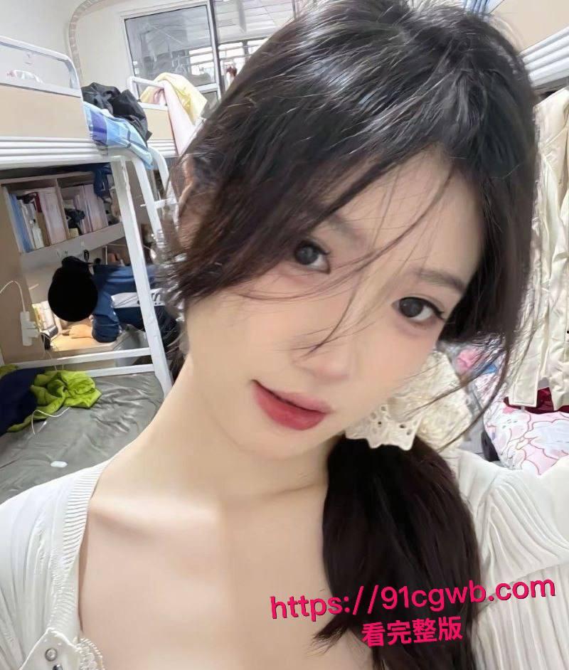 中国民航大学校花 赵一宁 失业下海露脸自慰直播 全裸掰穴道具抽插喷水 校花秒变捞女！-3